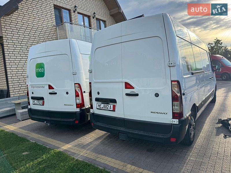 Грузовой фургон Renault Master 2022 в Рованцах