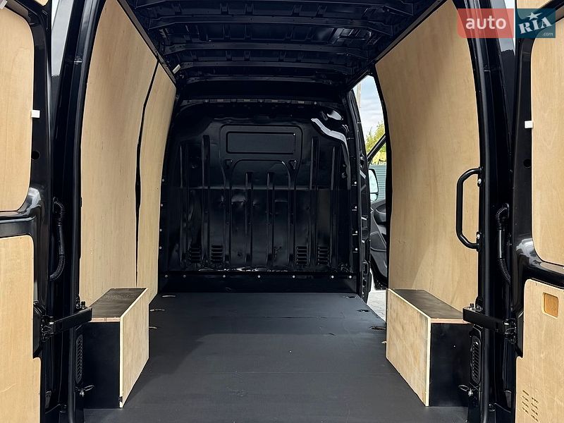 Вантажний фургон Renault Master 2023 в Дубні