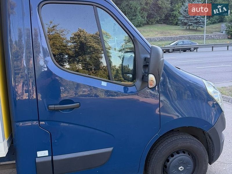 Грузовой фургон Renault Master 2015 в Киеве