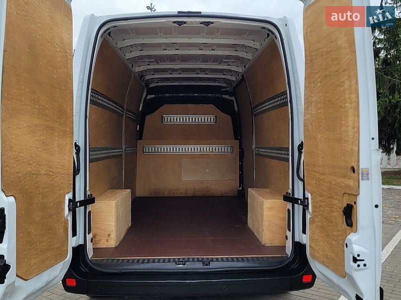 Грузовой фургон Renault Master 2019 в Луцке