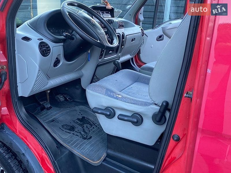 Мінівен Renault Master 2003 в Івано-Франківську