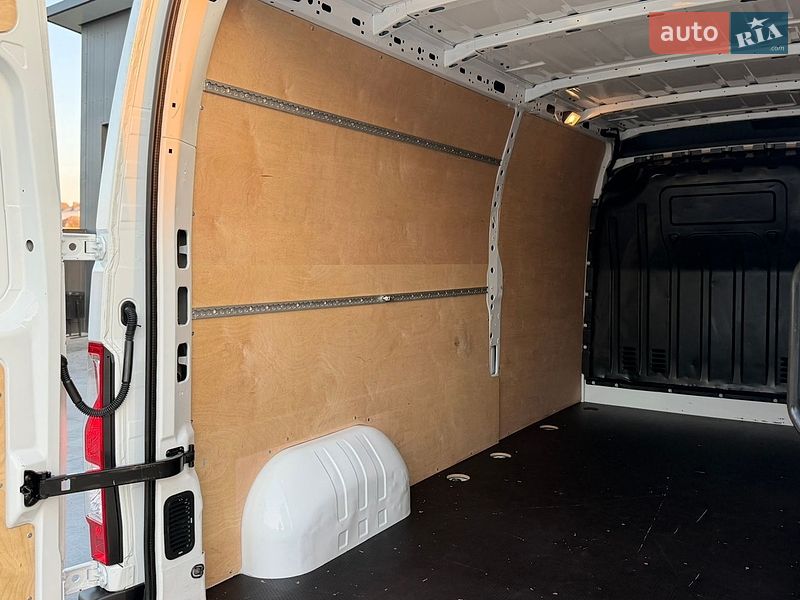 Вантажний фургон Renault Master 2024 в Дубні