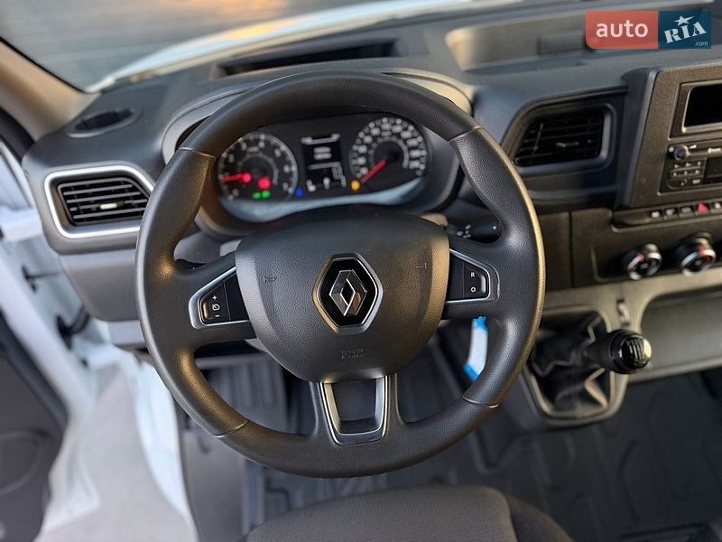 Вантажний фургон Renault Master 2024 в Дубні