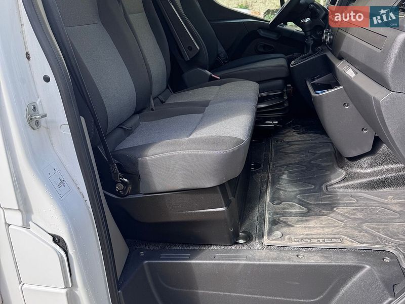 Тентованый Renault Master 2021 в Стрые