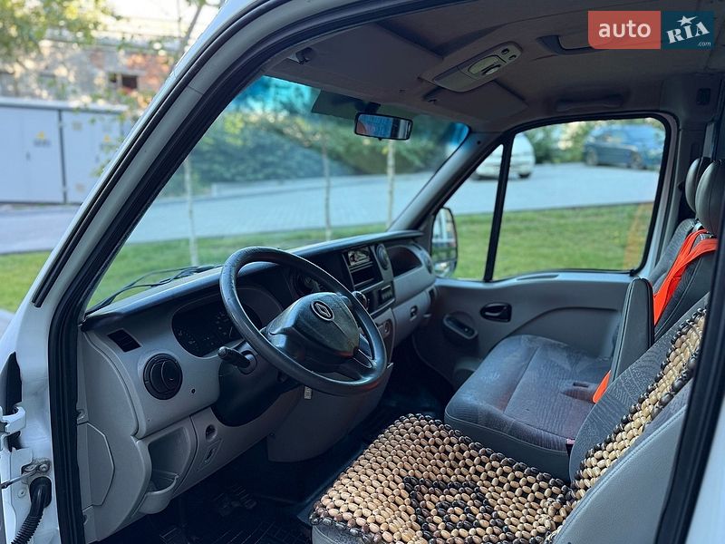 Вантажопасажирський фургон Renault Master 2005 в Хмельницькому