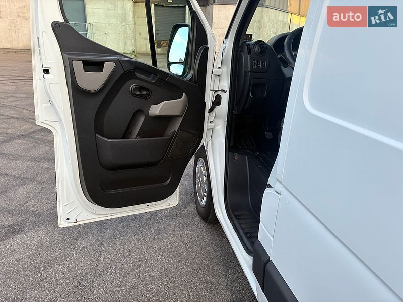 Грузовой фургон Renault Master 2014 в Киеве