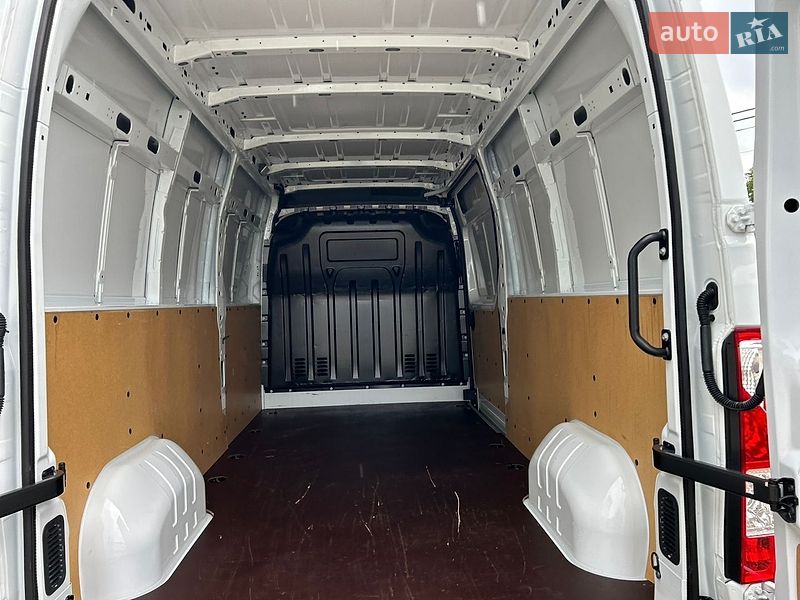 Вантажний фургон Renault Master 2024 в Хусті