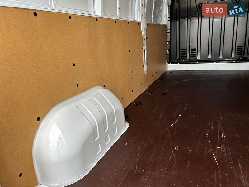 Вантажний фургон Renault Master 2024 в Хусті