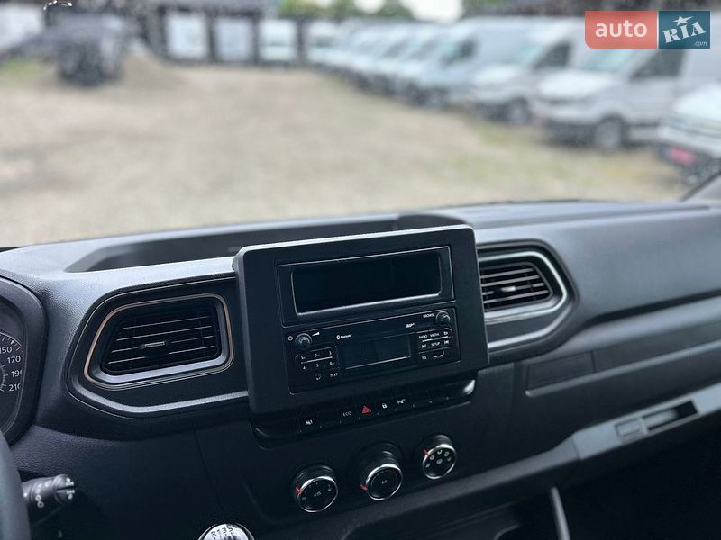 Вантажний фургон Renault Master 2024 в Хусті