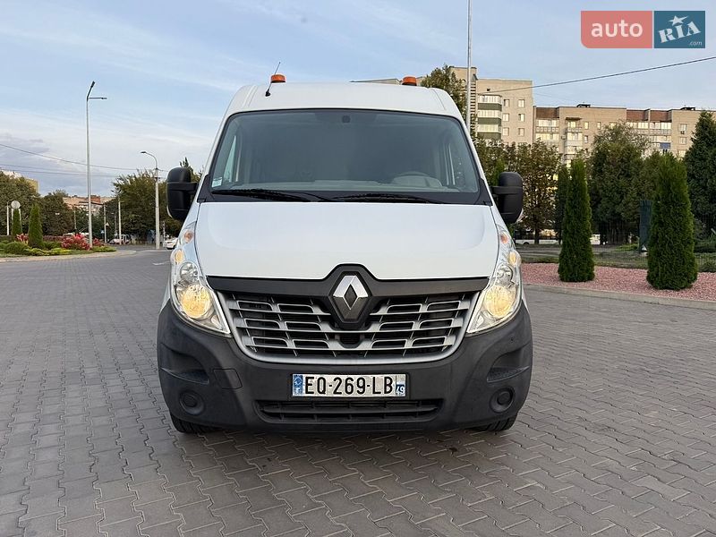 Грузопассажирский фургон Renault Master 2017 в Луцке