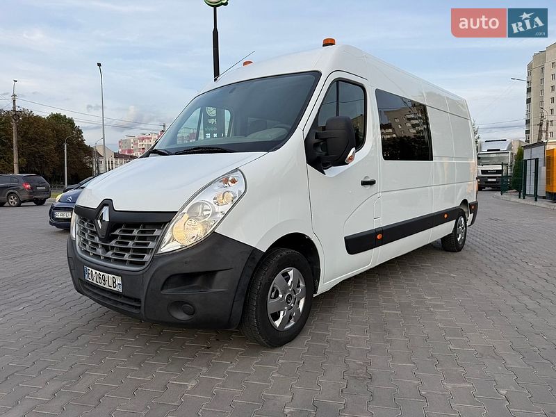 Грузопассажирский фургон Renault Master 2017 в Луцке
