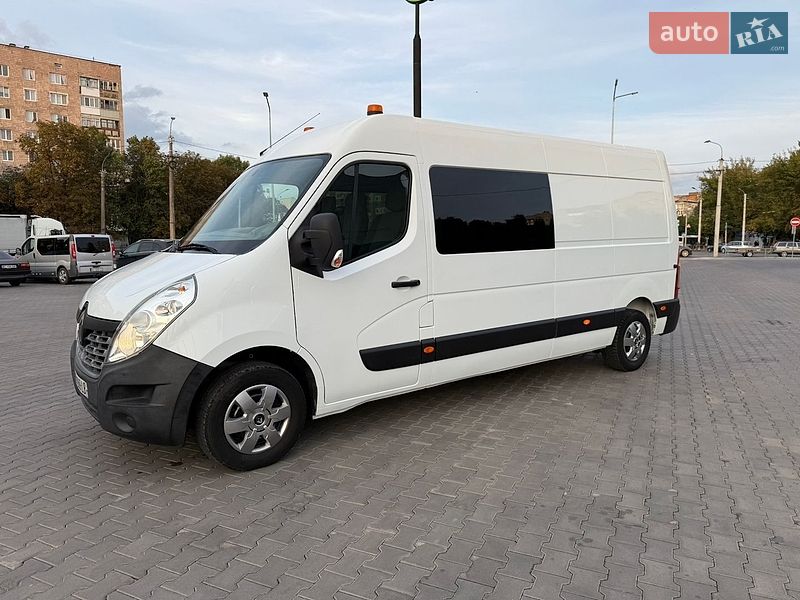 Грузопассажирский фургон Renault Master 2017 в Луцке