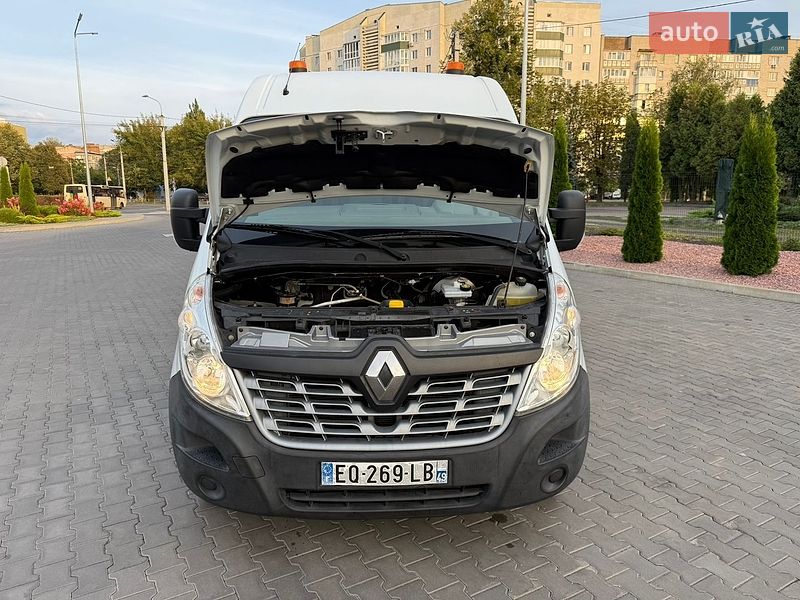 Грузопассажирский фургон Renault Master 2017 в Луцке