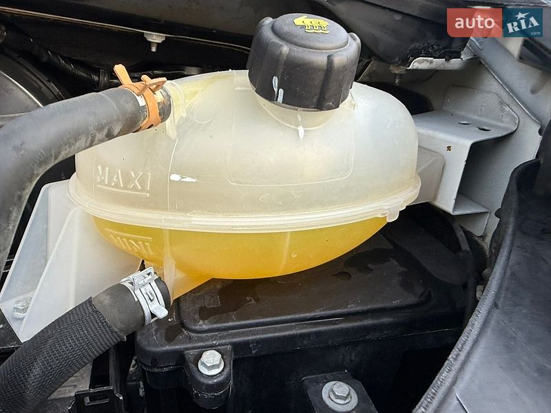 Грузопассажирский фургон Renault Master 2017 в Луцке