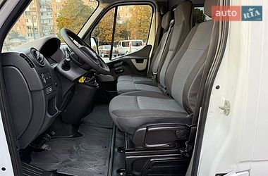 Грузопассажирский фургон Renault Master 2017 в Луцке