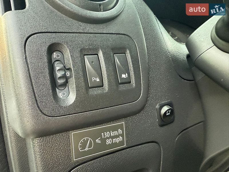 Грузопассажирский фургон Renault Master 2017 в Луцке