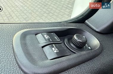Грузопассажирский фургон Renault Master 2017 в Луцке