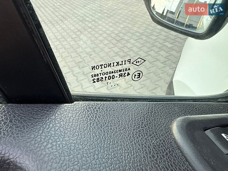 Грузопассажирский фургон Renault Master 2017 в Луцке