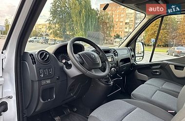 Грузопассажирский фургон Renault Master 2017 в Луцке