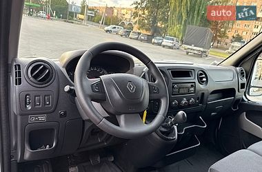 Грузопассажирский фургон Renault Master 2017 в Луцке