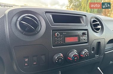 Грузопассажирский фургон Renault Master 2017 в Луцке