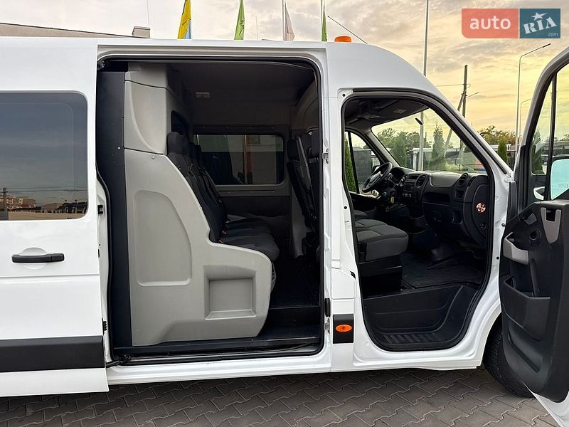 Грузопассажирский фургон Renault Master 2017 в Луцке