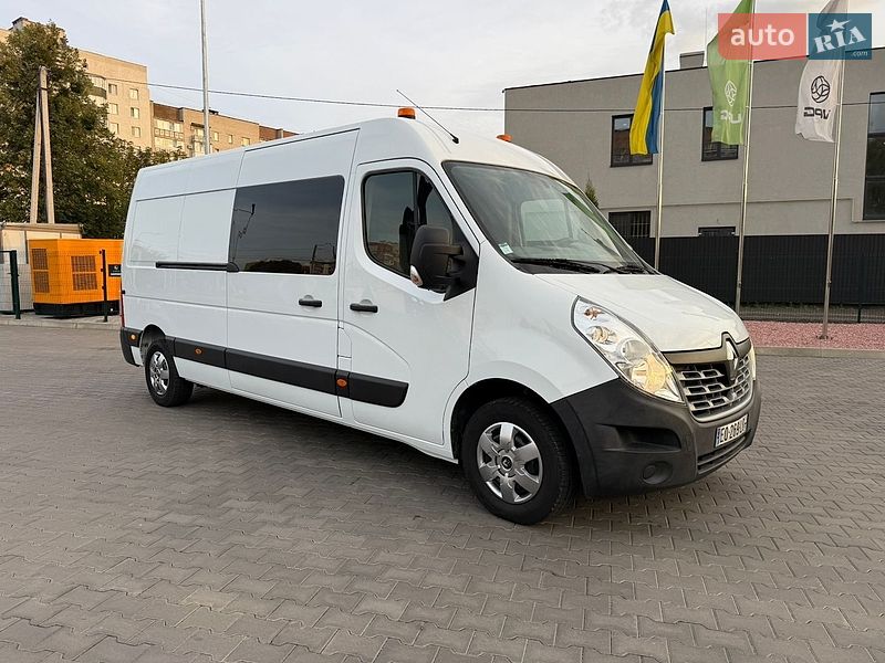 Грузопассажирский фургон Renault Master 2017 в Луцке