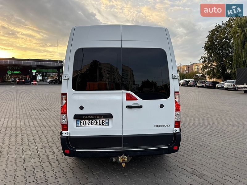 Грузопассажирский фургон Renault Master 2017 в Луцке
