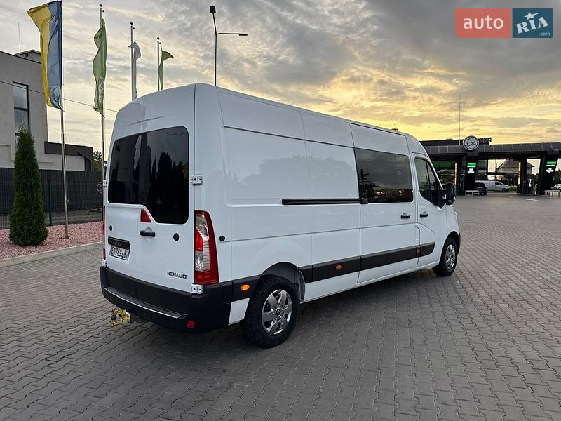Грузопассажирский фургон Renault Master 2017 в Луцке