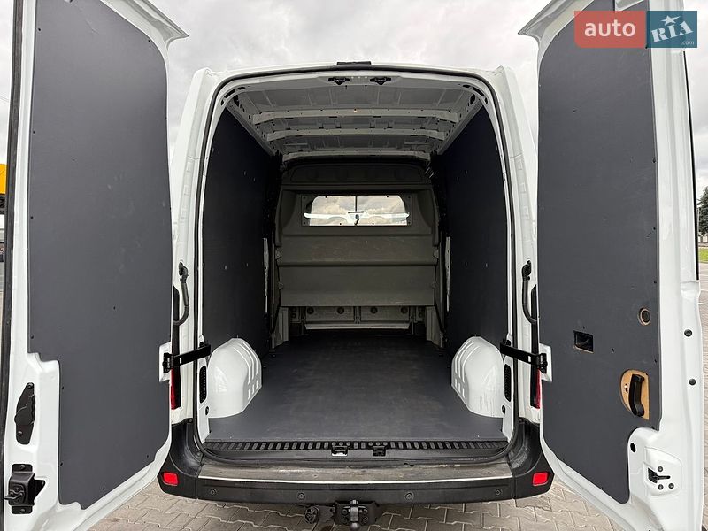 Грузопассажирский фургон Renault Master 2017 в Луцке