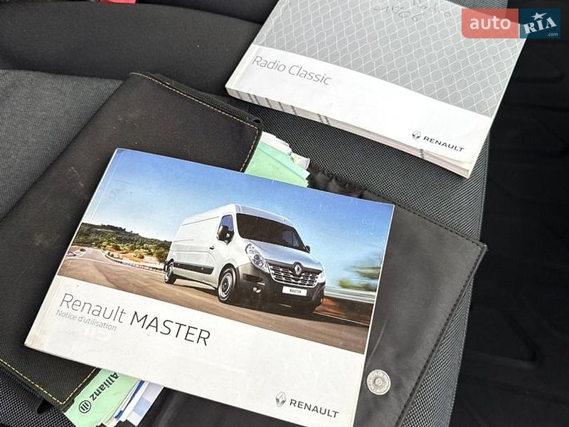 Грузопассажирский фургон Renault Master 2017 в Луцке
