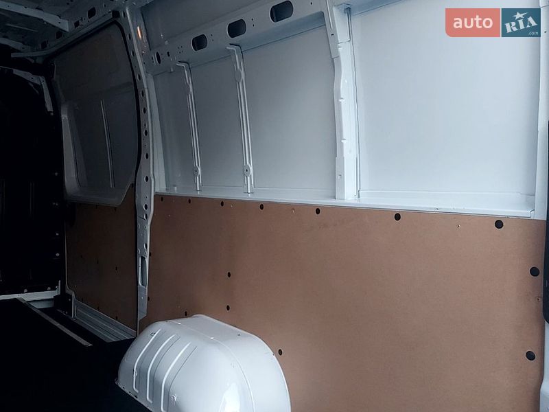 Грузовой фургон Renault Master 2022 в Львове