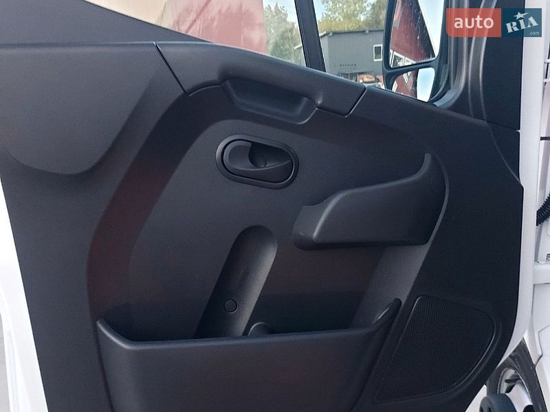 Грузовой фургон Renault Master 2022 в Львове