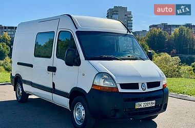 Вантажний фургон Renault Master 2006 в Рівному