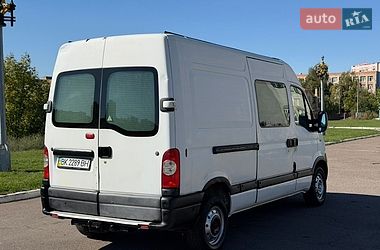 Вантажний фургон Renault Master 2006 в Рівному
