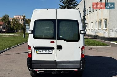 Вантажний фургон Renault Master 2006 в Рівному