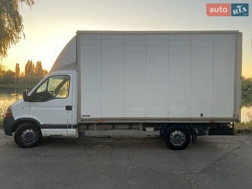 Вантажний фургон Renault Master 2008 в Рівному