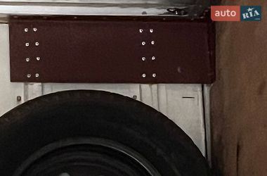 Вантажний фургон Renault Master 2008 в Рівному