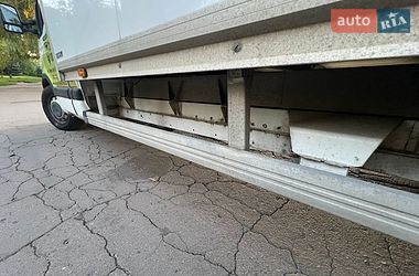 Вантажний фургон Renault Master 2008 в Рівному