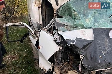 Грузовой фургон Renault Master 2006 в Львове