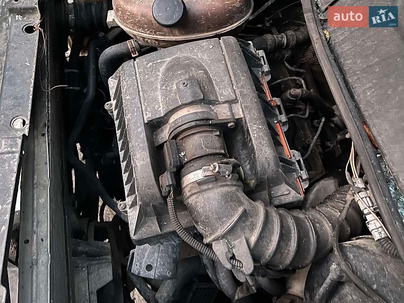Грузовой фургон Renault Master 2006 в Львове