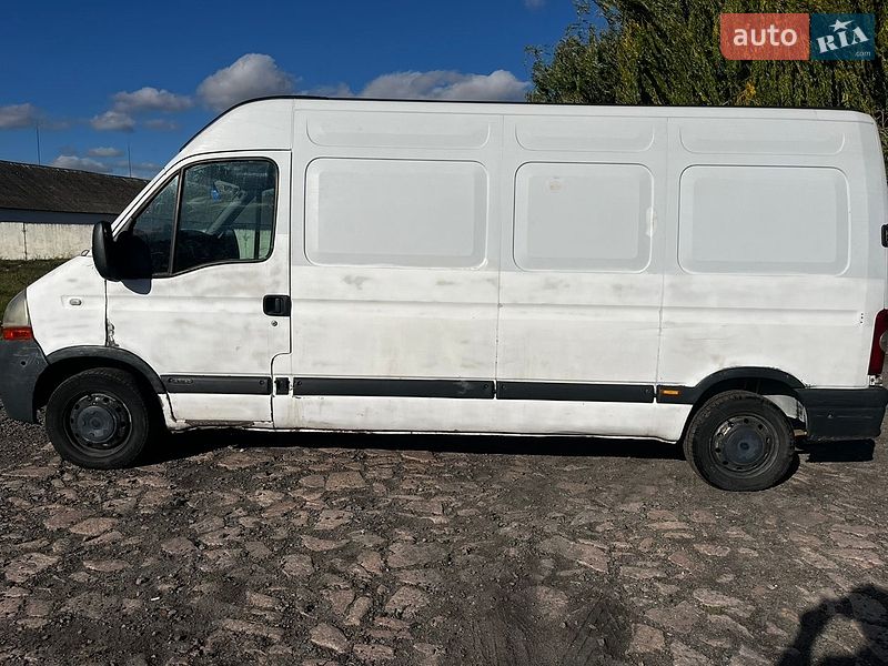 Вантажний фургон Renault Master 2006 в Острозі