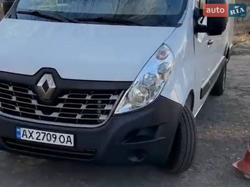 Вантажний фургон Renault Master 2017 в Полтаві