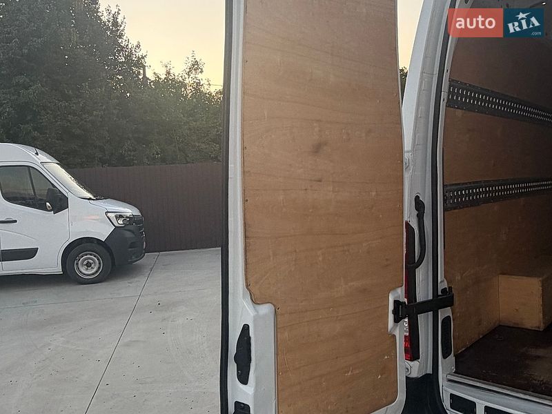Грузовой фургон Renault Master 2019 в Млинове фото 23 Грузовой фургон Renault Master 2019 в Млинове