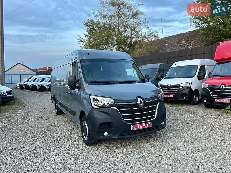 Грузовой фургон Renault Master 2022 в Хусте