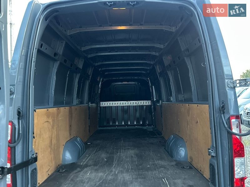 Грузовой фургон Renault Master 2022 в Хусте