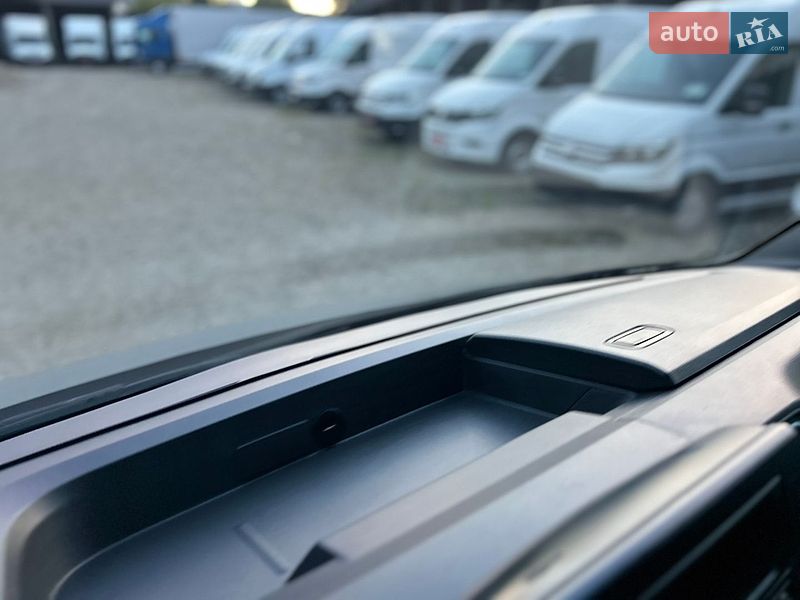 Грузовой фургон Renault Master 2022 в Хусте