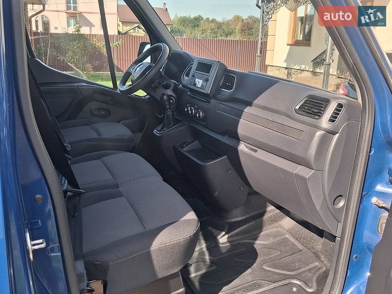 Микроавтобус грузовой (до 3,5т) Renault Master 2022 в Калуше