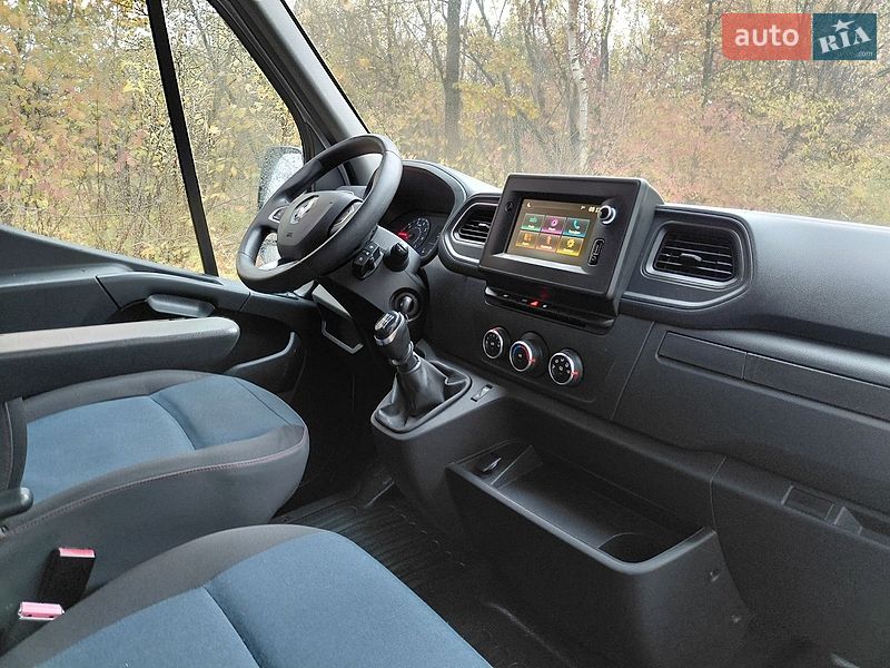 Вантажний фургон Renault Master 2023 в Івано-Франківську