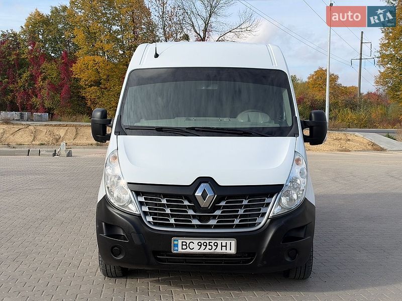 Вантажний фургон Renault Master 2017 в Львові